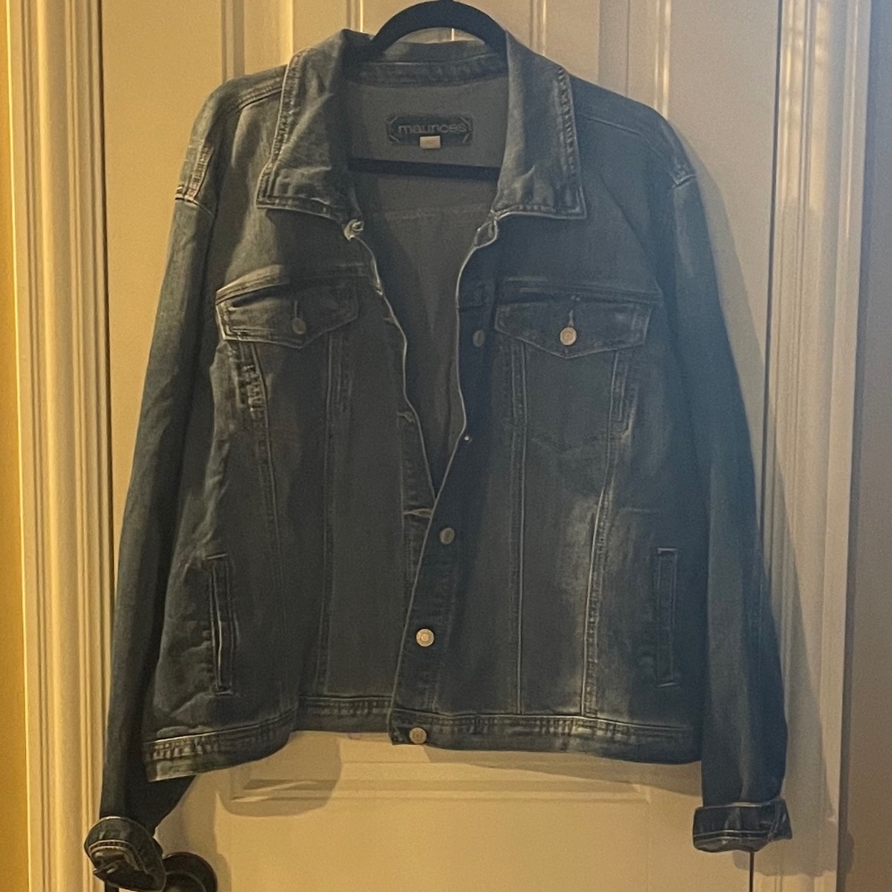 Maurices Jean / Denim Jacket; Medium Wash; Plus Size 4